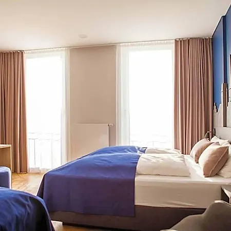 Hotel Stadtrandzimmer *