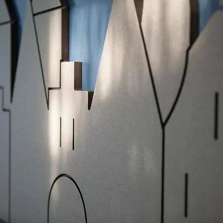 Stadtrandzimmer Hotel *